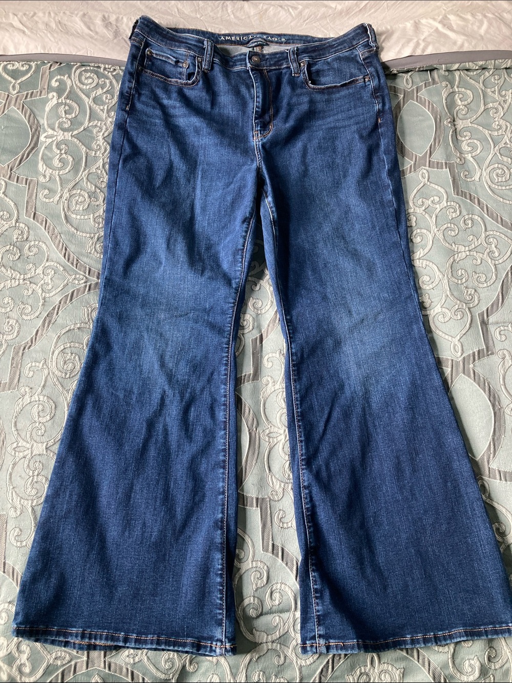 American Eagle Super High Rise Dark Wash Flared Jeans size 16S